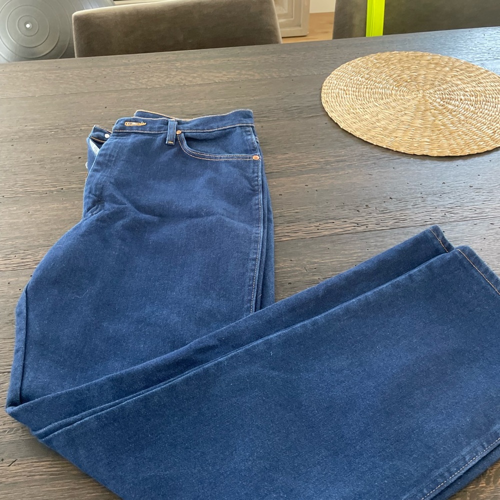 Wrangler Men's Deep Blue Straight Jeans